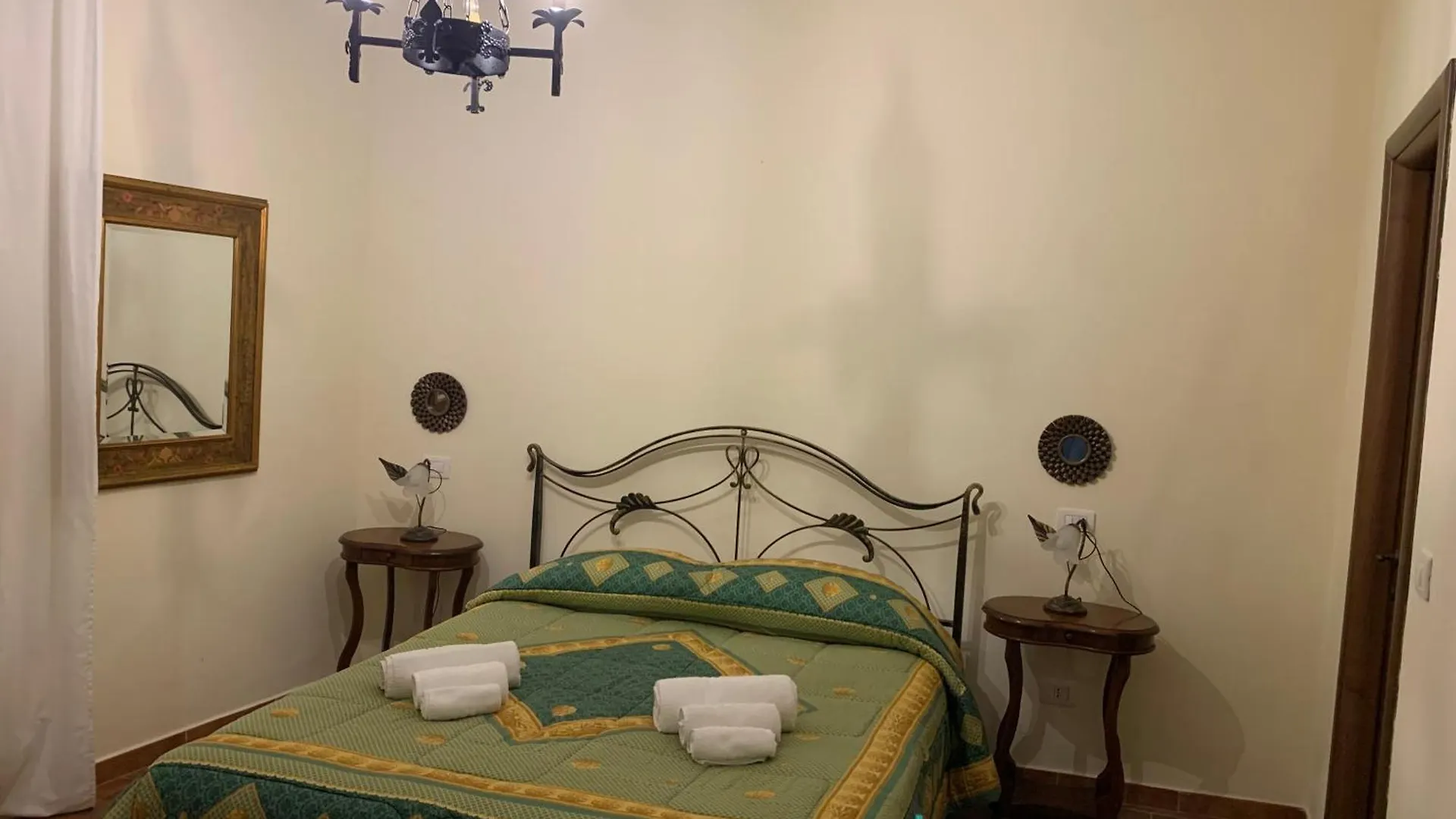 Nocleg ze śniadaniem B&B Ares Charme Syrakuzy Włochy