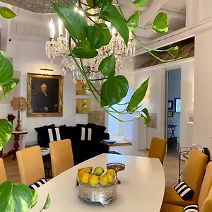 La Maison Bed & Breakfast