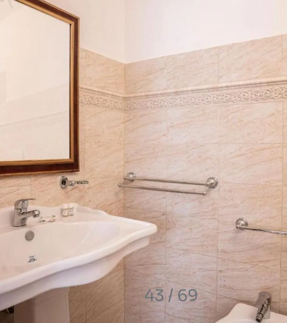 B&B Ares Charme Syracuse Bed & Breakfast
