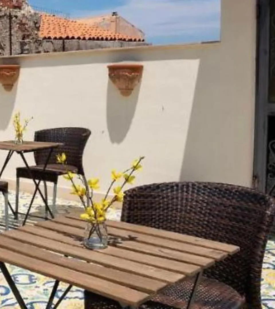 B&B Ares Charme Syracuse 0*,